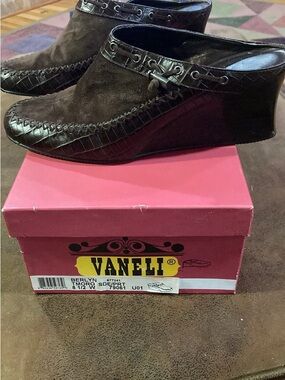 Van Eli Brown Suede & Leather Wedge Loafers